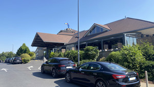 parking Hotel Van der Valk Charleroi Airport